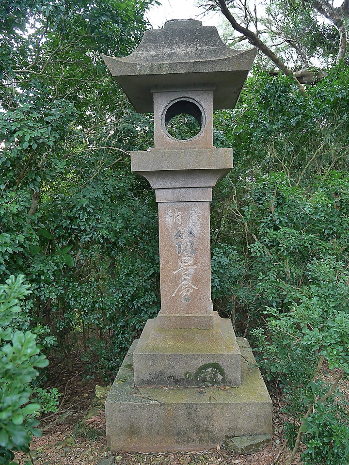 【小惡魔慶牛年】花蓮 玉里 神社殘蹟 — 2座鳥居與17座石燈籠，彷彿一秒到日本 — 鼠末牛初之防疫返鄉之旅第4站
