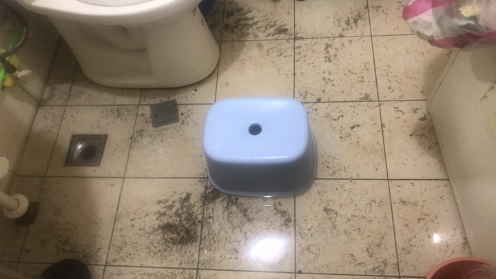 浴室排水孔淹水排除