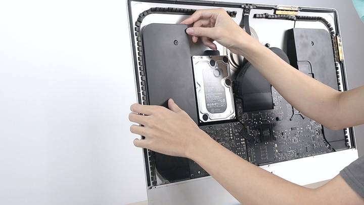 點我看大圖 拆 iMac 其實沒那麼難!除舊佈新,固態硬碟換新自己來。iMac 27 2012 改裝紀錄(二)