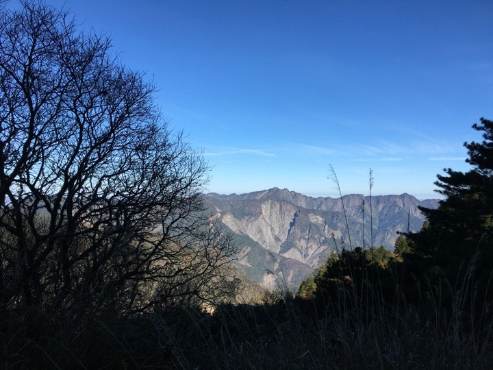 一輩子只「爬」一次的玉山前峰