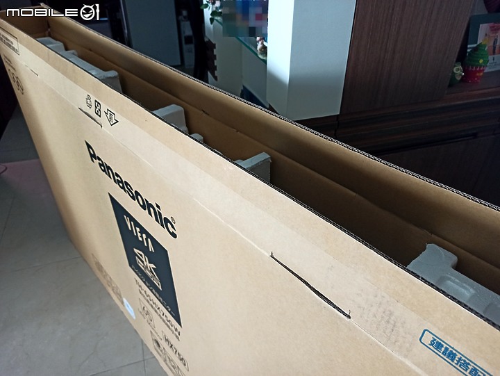 點我看大圖 Panasonic TH-65HX750W之我也來開箱
