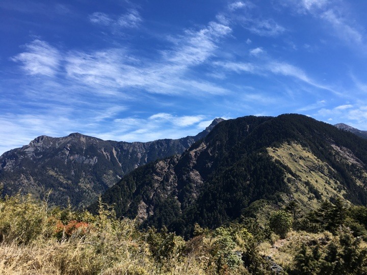 一輩子只「爬」一次的玉山前峰