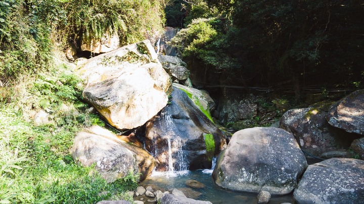【大溝溪生態治水園區】 龍船岩、開眼山、大邱田天然石壁心形路線