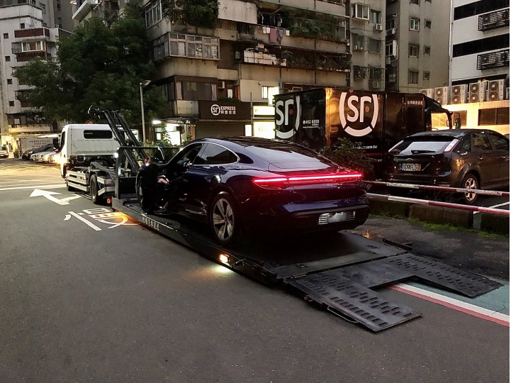 【Taycan開箱】 538天的等待,純電Porsche Taycan 4S歸來
