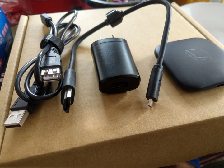 2021/02/23史上最小電視盒HAKOmini到貨!開箱使用心得