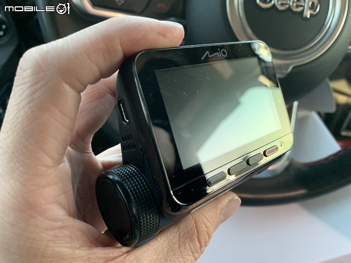 【試用 Mio MiVue&trade;848 】開車上路必備的全面防護行車紀錄器
