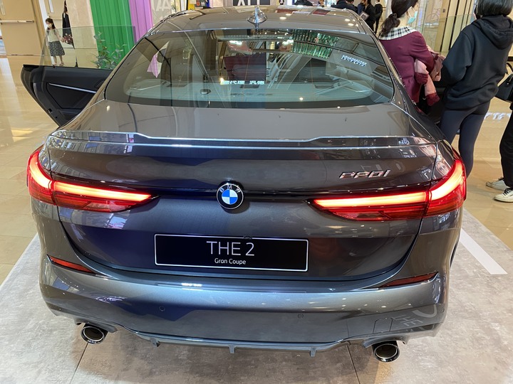 【小惡魔慶牛年】大年初一跑來101喝咖啡看BMW 1 & 2