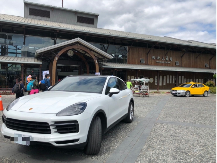 Cayenne Coupe 2021環島