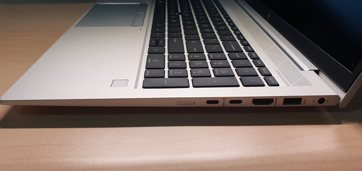 京東戰X 15.6 (HP Elitebook 855 G7) 簡易開箱及使用心得
