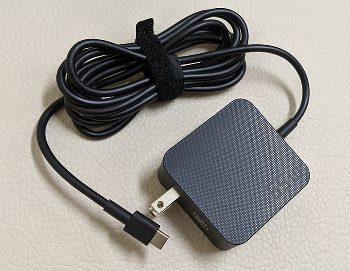 點我看大圖 (純分享)不到1公斤的UX435EGL