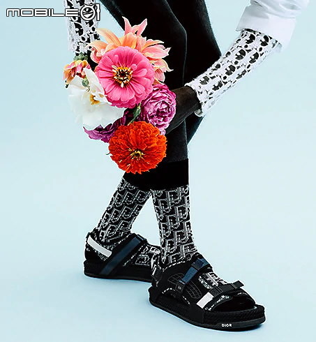 【簡單開箱】一雙還蠻另類的 DIOR
