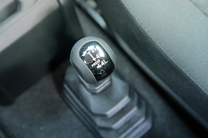 new Jimny JB74水泥灰開箱