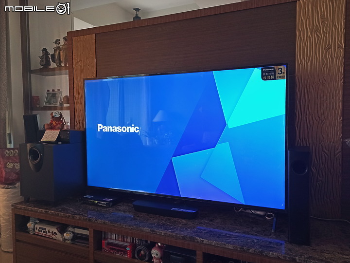 點我看大圖 Panasonic TH-65HX750W之我也來開箱