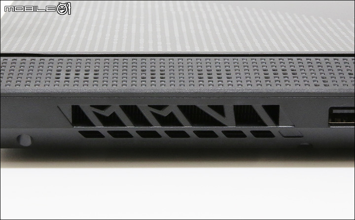 點我看大圖 ROG Strix SCAR 15 G533QS 實際測試