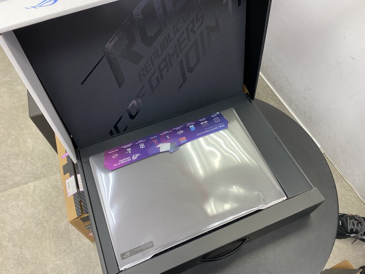 2021年份 ROG Zephyrus G15 (GA503QR-0022E5900HS) 日蝕灰 開箱
