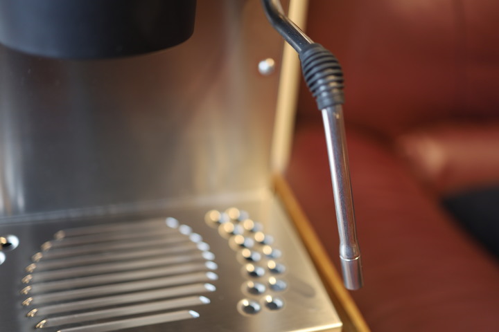 [開箱]Rancilio silvia pro 與 Eureka Atom Specialty 75 新手簡單開箱。