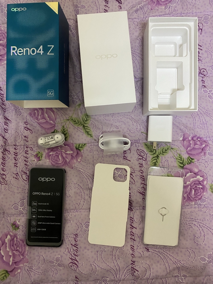 開箱老爸的OPPO Reno4 Z