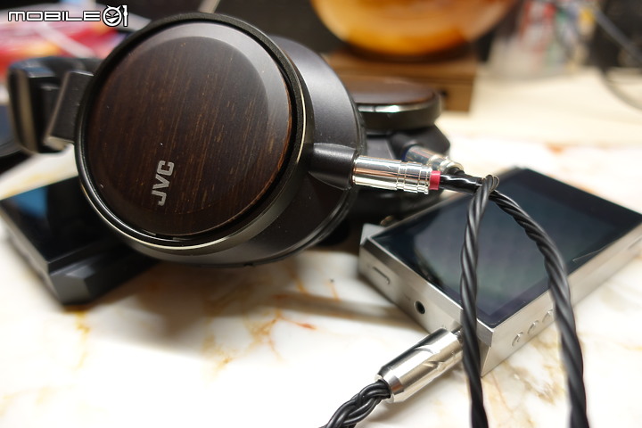 舊時代的旗艦美聲 - Astell&Kern AK380 Black & AK240SS 聽感隨筆&老開箱