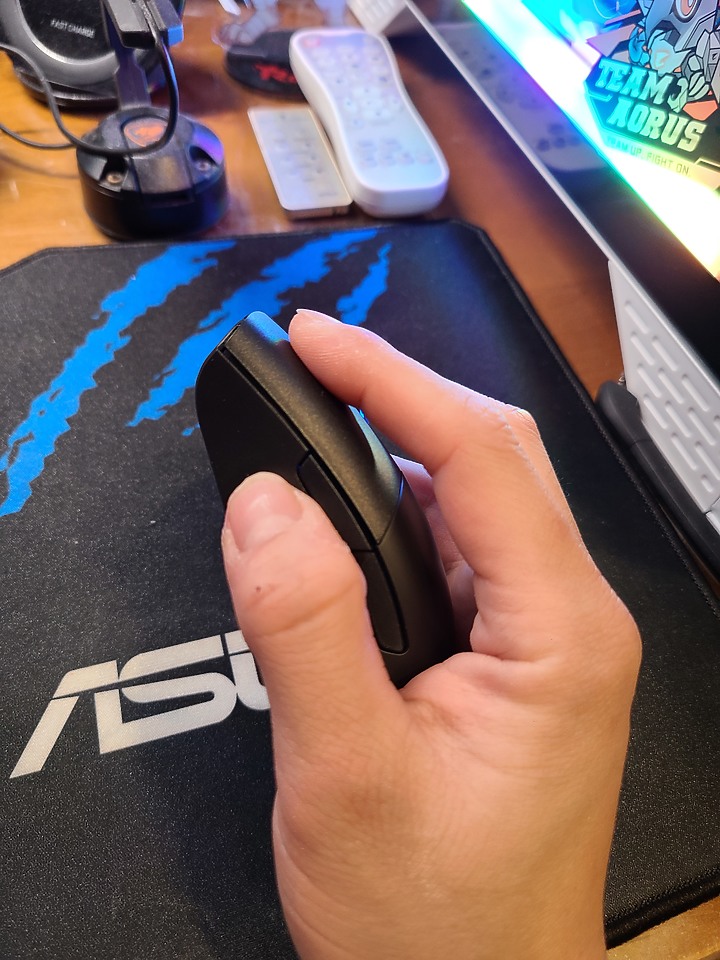 [開箱] ROG Keris Wireless 三模無線FPS電競滑鼠 無所束縛