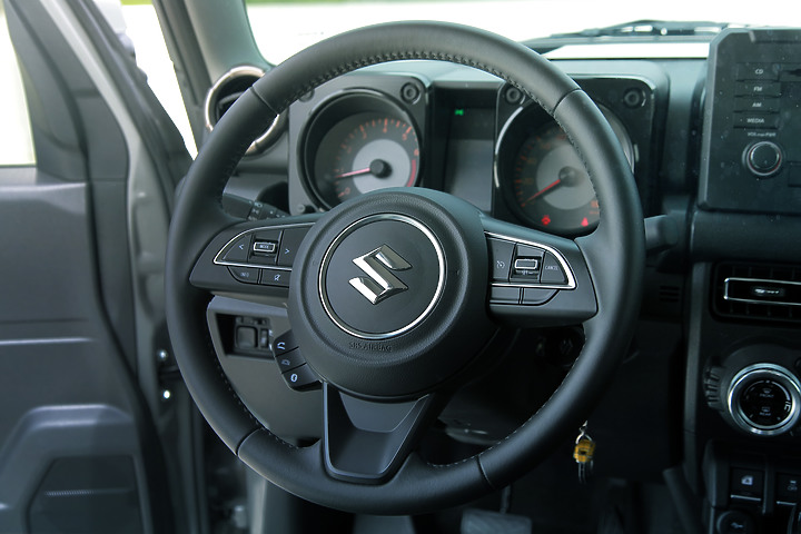 new Jimny JB74水泥灰開箱