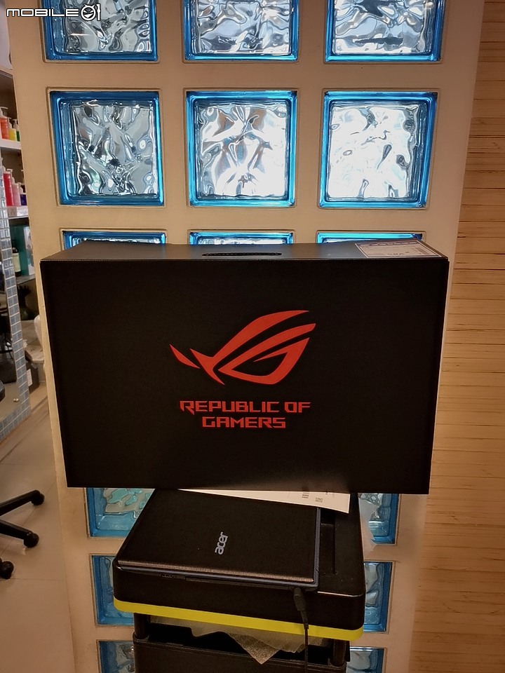 ROG Strix Scar 15 G533QS 簡易開箱