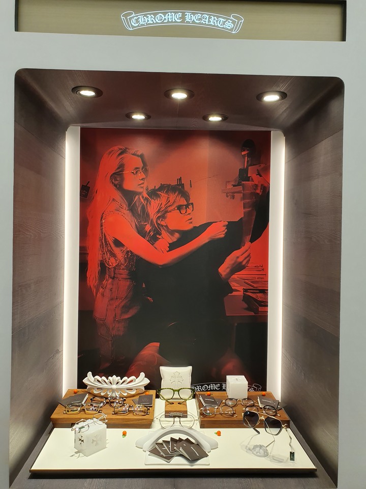 米蘭‧米藍眼鏡精品【東門店】，時尚空間與專業驗光的結合