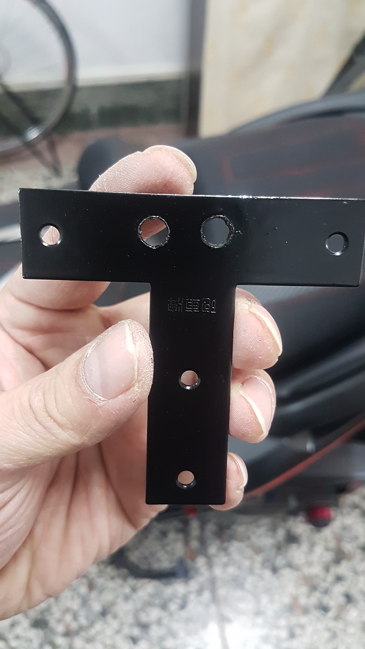 點我看大圖 飛樂 M98 主機防水行車紀錄器 開箱+ TMAX DIY拆裝分享 圖多慎入...