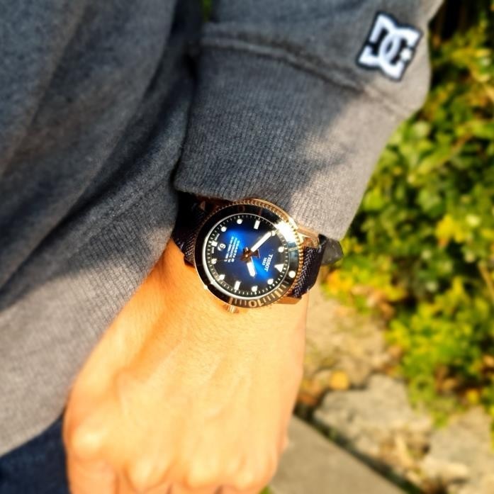 Oops! I did it again…這次是Tissot Seastar 全球首發藍金款