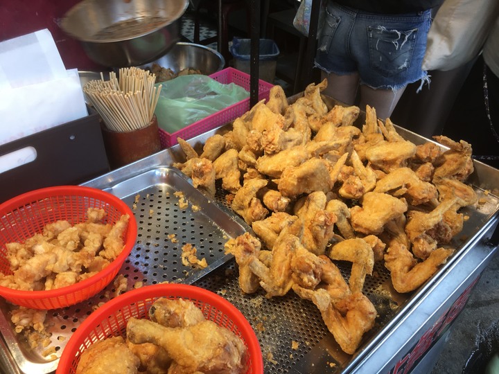 [食記] 陳季炸雞，台灣台北北投，熱騰騰的現炸美味炸雞！