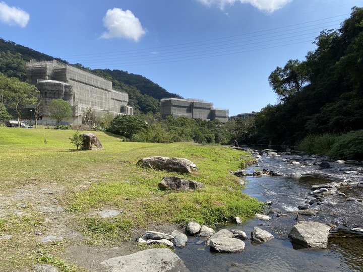 【小惡魔慶牛年】五峰旗瀑布風景區 + 呆水溫泉旅館(參觀)