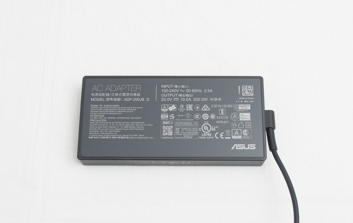 平民版西風之神? ASUS TUF Dash F15 FX516PR 簡單開箱