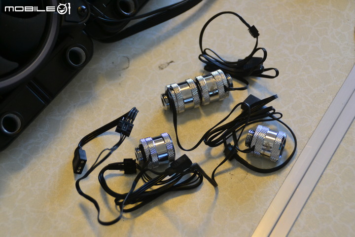 點我看大圖 【DIY】油浸式冷卻電腦主機 MK II