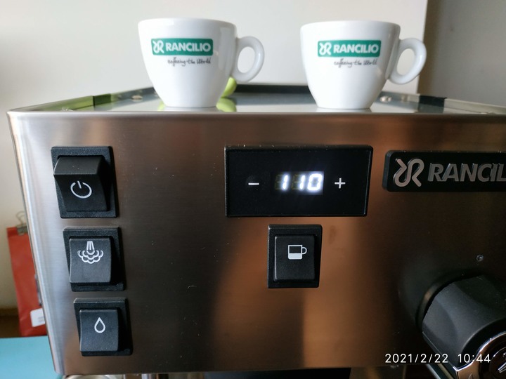 [開箱]Rancilio silvia pro 與 Eureka Atom Specialty 75 新手簡單開箱。