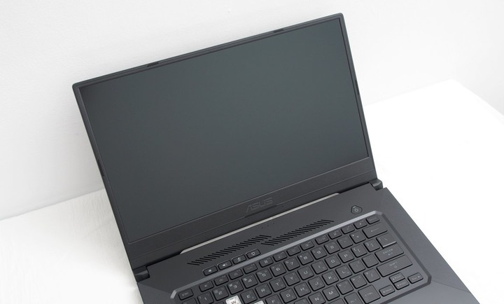 平民版西風之神? ASUS TUF Dash F15 FX516PR 簡單開箱