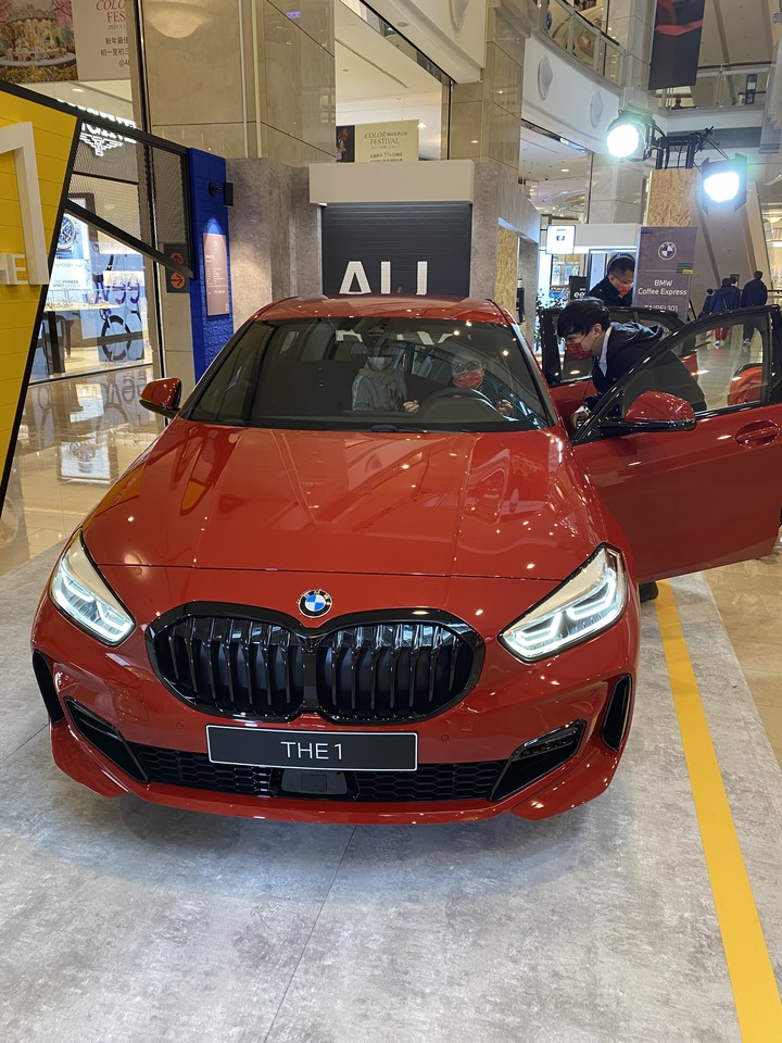 【小惡魔慶牛年】大年初一跑來101喝咖啡看BMW 1 & 2