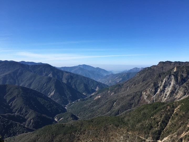 一輩子只「爬」一次的玉山前峰