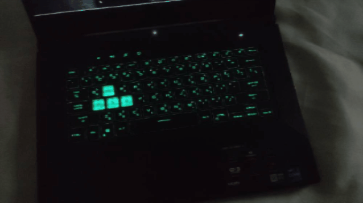 輕薄設計令人耳目一新，ASUS TUF DASH F15 FX516PR 電競筆電開箱測試