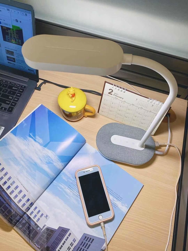 我的iPhone充電新選擇~ MAXIA LBT-200 智慧燈 超搭的!