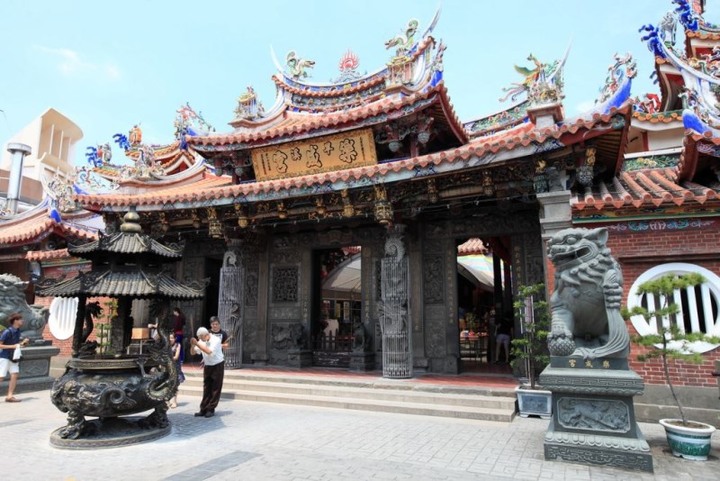 台中走春景點:拜月老、走步道、賞櫻花、大拍網美照