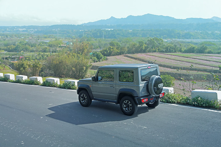 new Jimny JB74水泥灰開箱