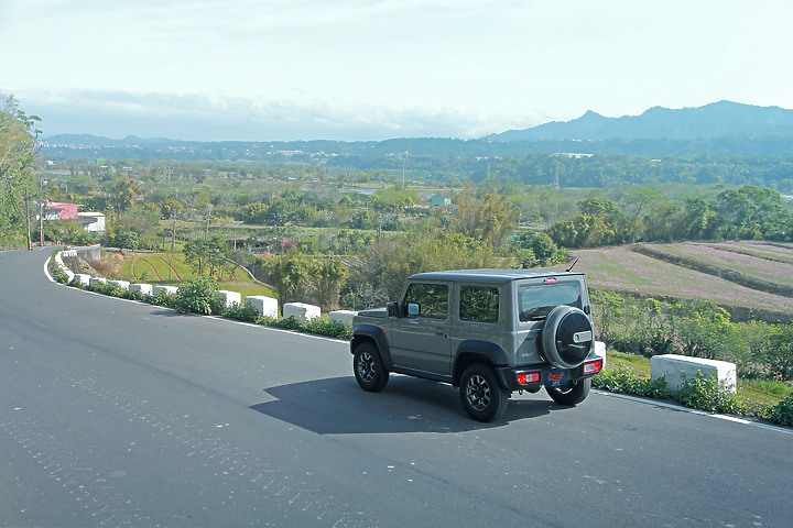 new Jimny JB74水泥灰開箱