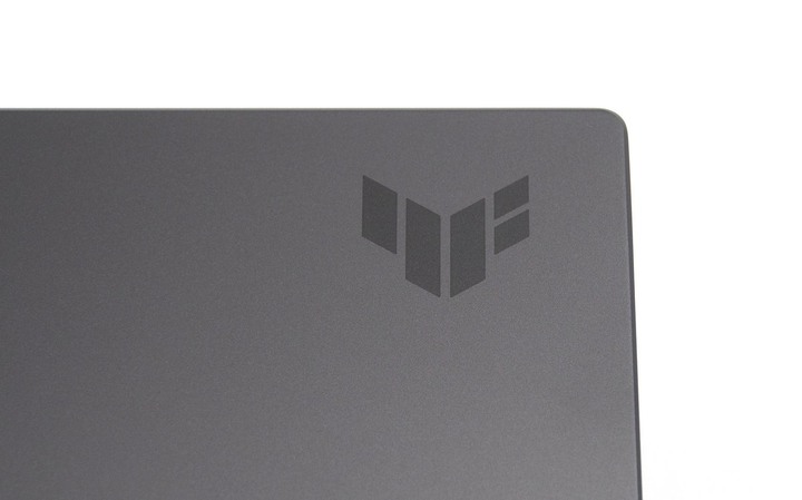 平民版西風之神? ASUS TUF Dash F15 FX516PR 簡單開箱