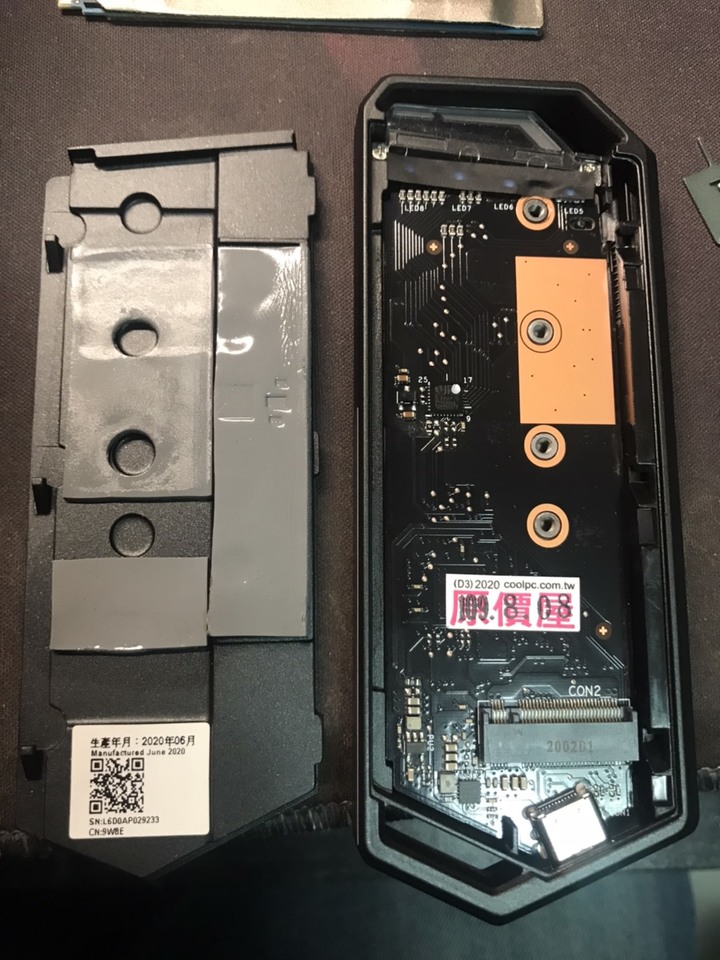 ROG Strix Arion M.2 NVME SSD 外接盒
