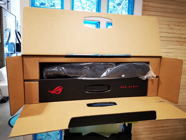 ROG Strix Scar 15 G533QS 簡易開箱