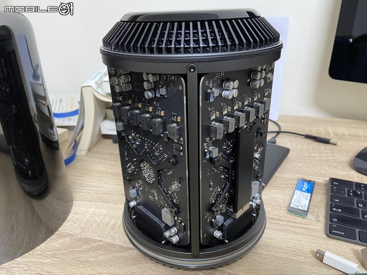 Mac Pro 開箱 升級外廠SSD 完美bootcamp