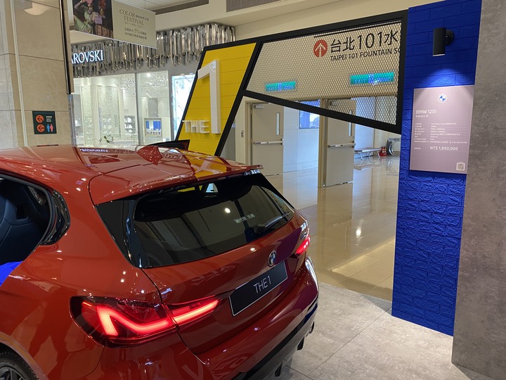 【小惡魔慶牛年】大年初一跑來101喝咖啡看BMW 1 & 2