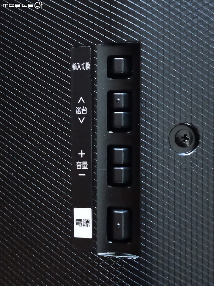 點我看大圖 Panasonic TH-65HX750W之我也來開箱