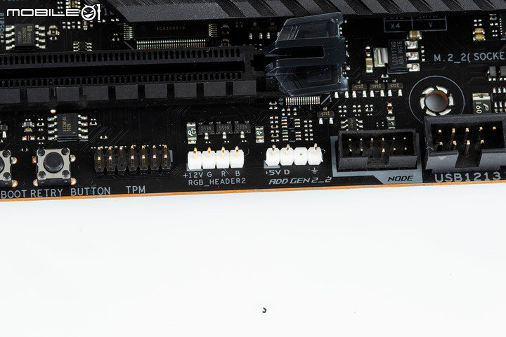 ROG X570 CROSSHAIR VIII Dark Hero 主機板實測 靜音低調的高效能 X570 平台選擇