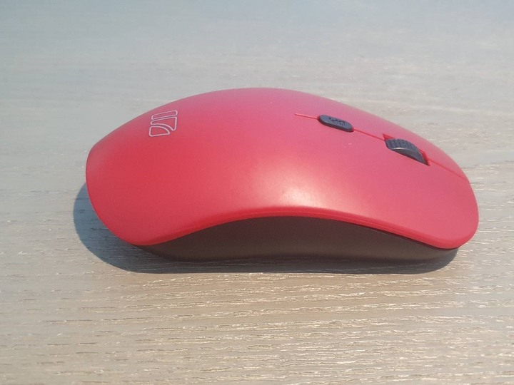 文書用高CP靜音鼠 irocks m26r開箱