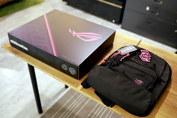 安太歲不如安太座-電馭粉G512開箱